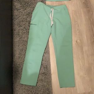 Figs Yola scrub pant- XS Petite, jade